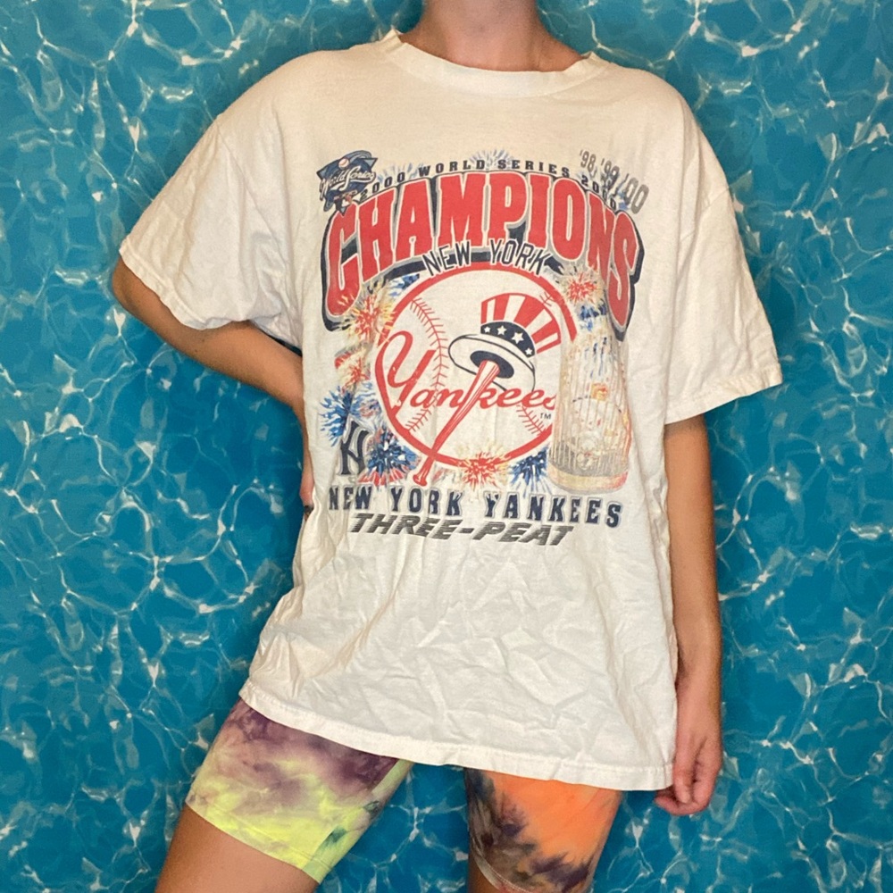 Vintage 2000 Yankee World Series Tshirt